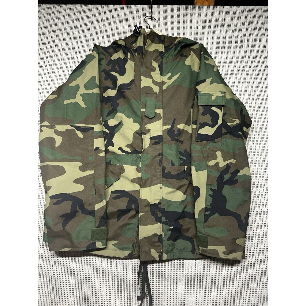US Military ECWCS Gore-Tex Cold Weather Parka Woodland Camo Large Regular
